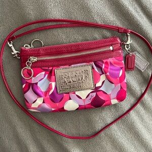 Coach Bag poppy kaleidoscope sateen bag in great condition 9/10 barely used.